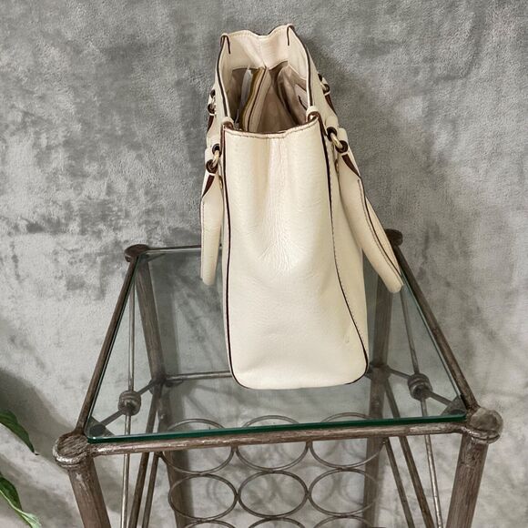 Kate Spade Leather Handbag/tote Ivory Triple compartment footed bag - Picture 5 of 16